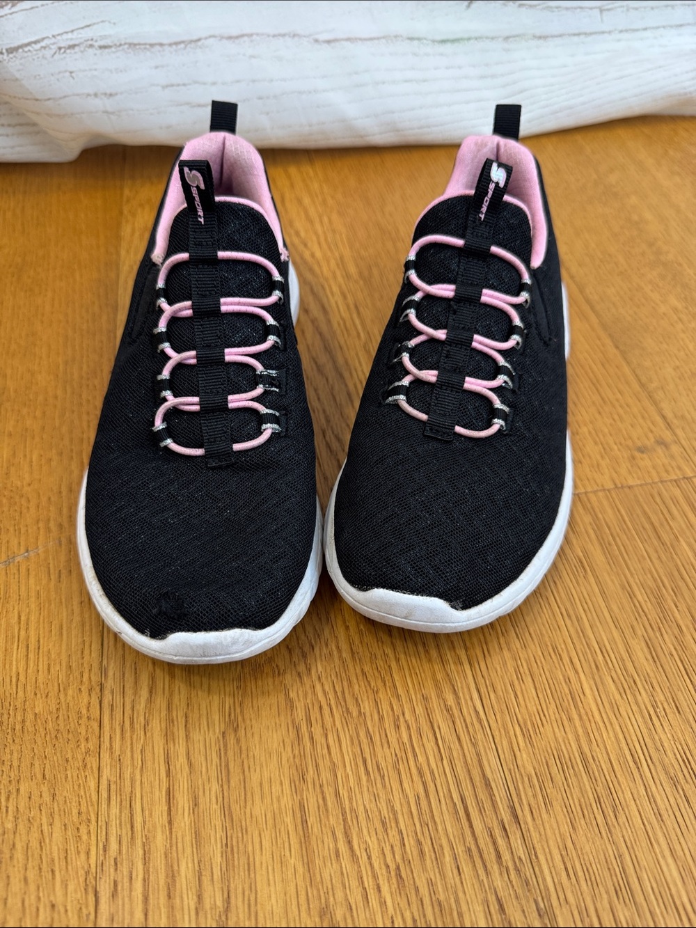 Skechers Sport Eva Sole Kids Girl's Black Pink Slip-On Athletic Sneakers size 3
